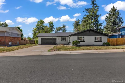 6942 W 68th Place