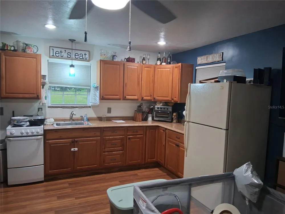 10200 CR 749 Webster, FL 33597