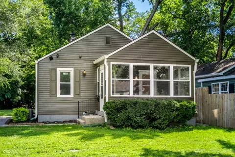 1961 Dequincy Street