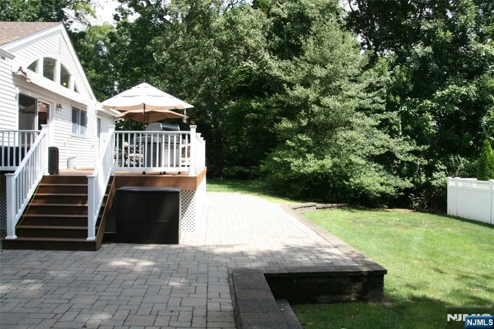 452 Glendale Road Wyckoff, NJ 07481