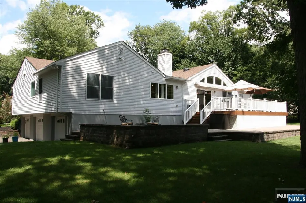 452 Glendale Road Wyckoff, NJ 07481