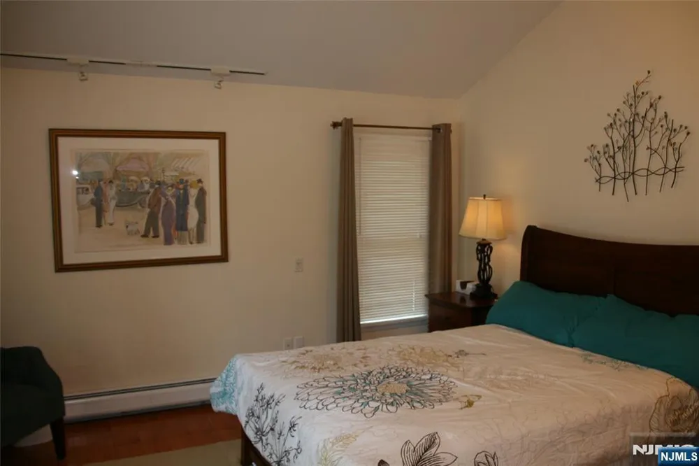 452 Glendale Road Wyckoff, NJ 07481