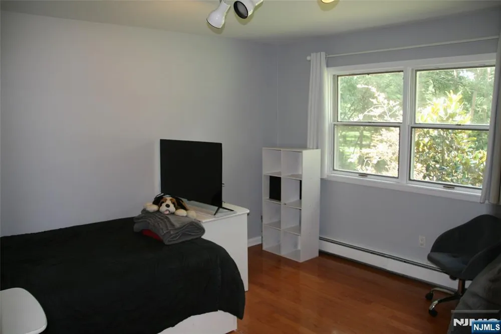 452 Glendale Road Wyckoff, NJ 07481