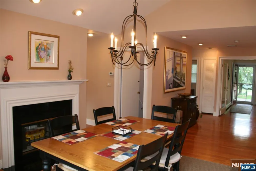 452 Glendale Road Wyckoff, NJ 07481
