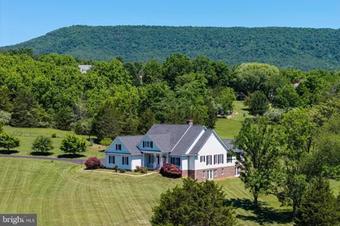 128 FAIRVIEW CIRCLE WITH LOT 36