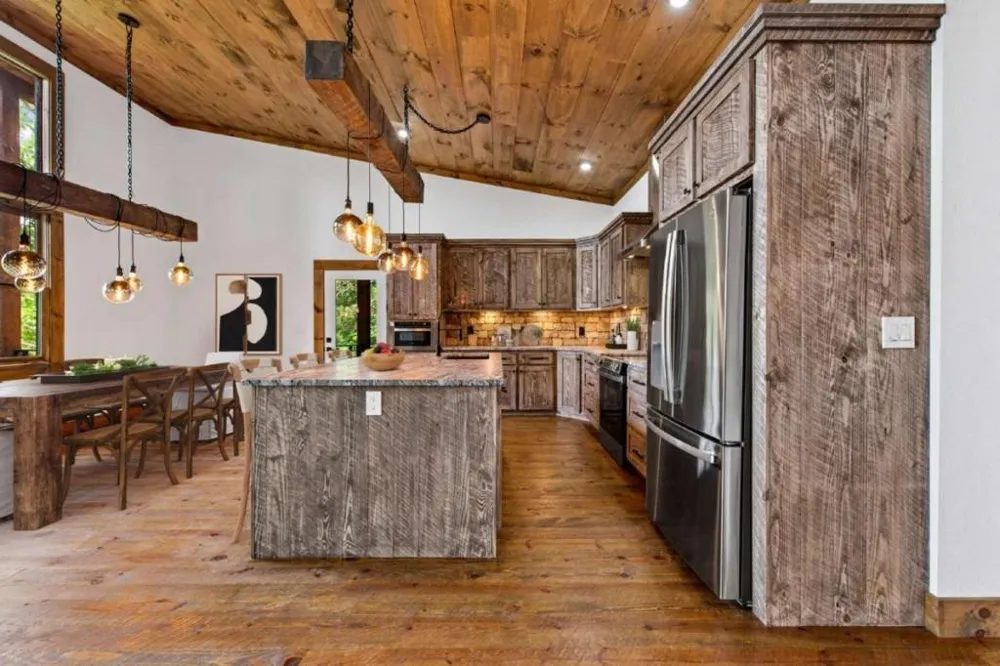65 Wolf Creek Heights Mineral Bluff, GA 30559