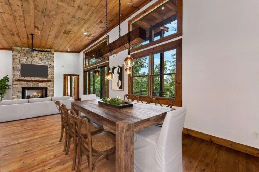 65 Wolf Creek Heights Mineral Bluff, GA 30559