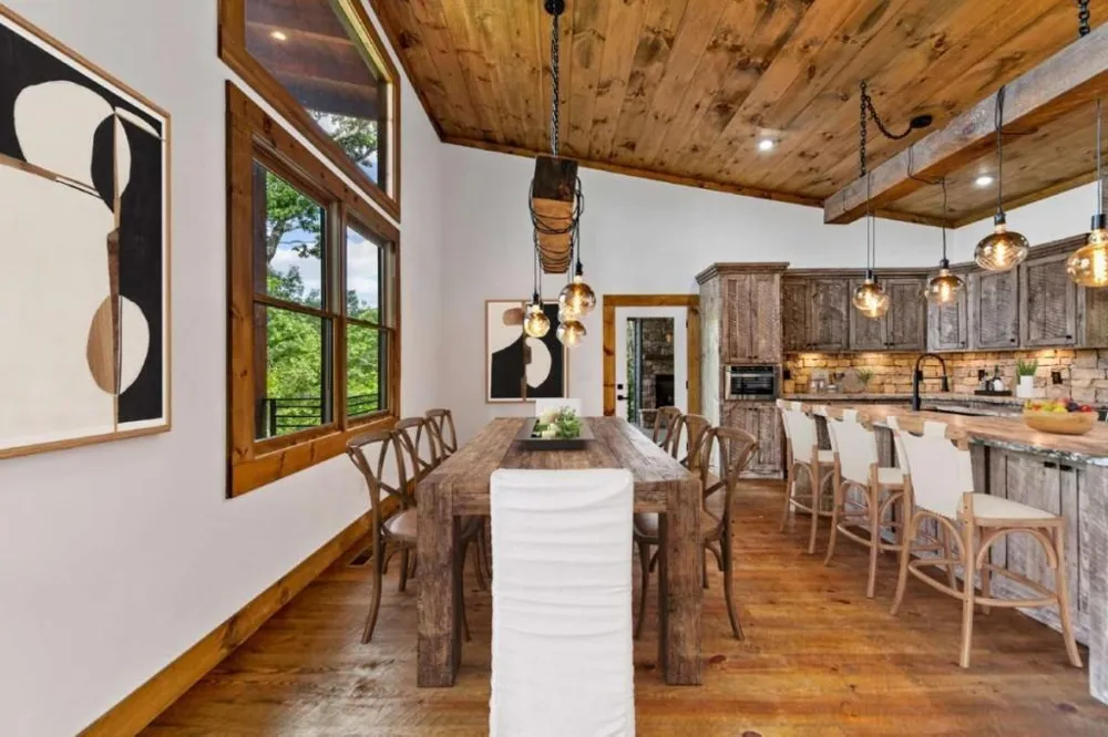 65 Wolf Creek Heights Mineral Bluff, GA 30559