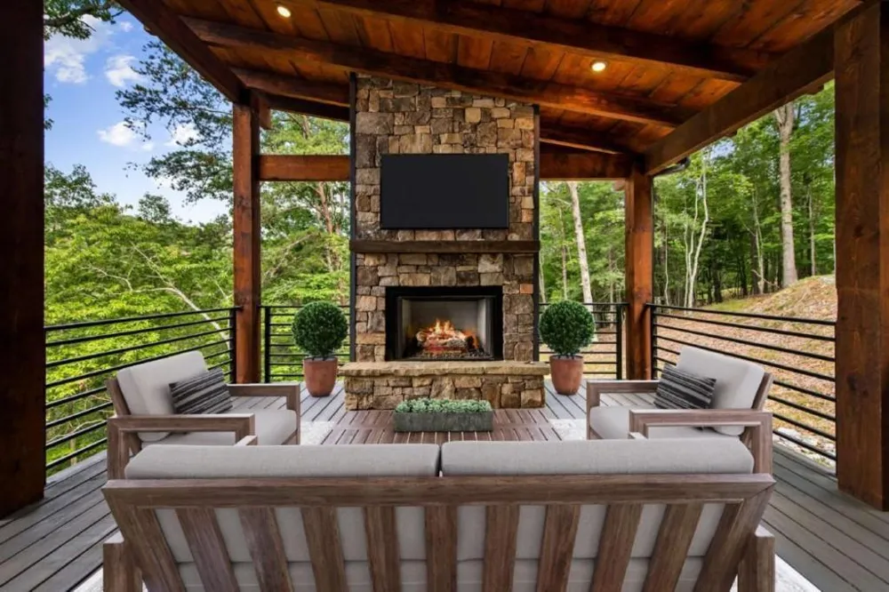 65 Wolf Creek Heights Mineral Bluff, GA 30559