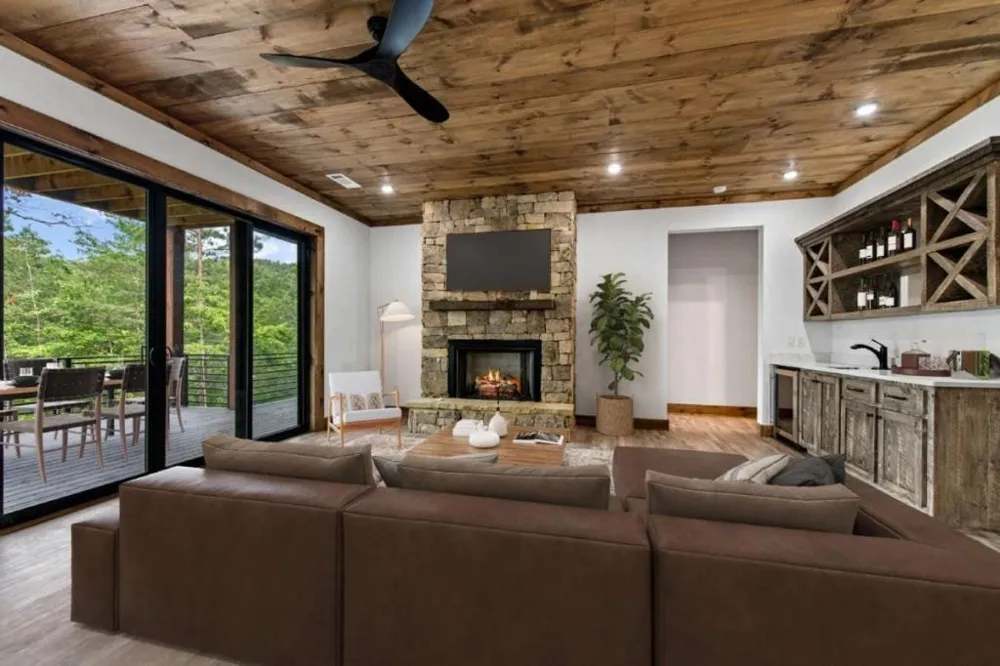 65 Wolf Creek Heights Mineral Bluff, GA 30559