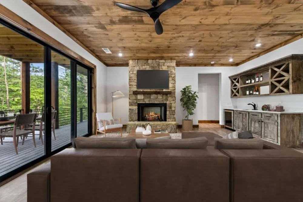 65 Wolf Creek Heights Mineral Bluff, GA 30559