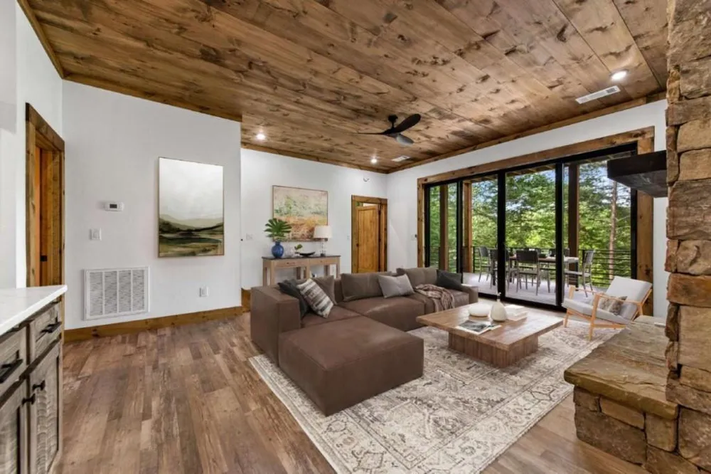 65 Wolf Creek Heights Mineral Bluff, GA 30559