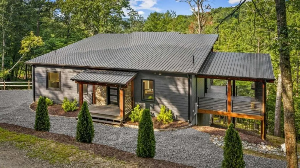 65 Wolf Creek Heights Mineral Bluff, GA 30559