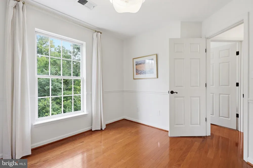 9575 SCALES PLACE Bristow, VA 20136