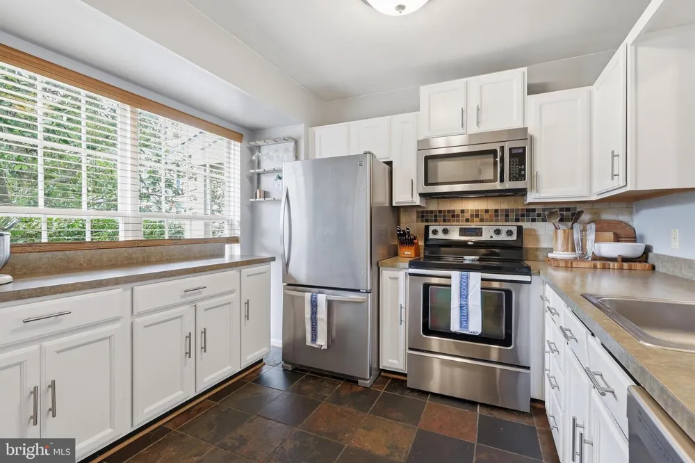 9575 SCALES PLACE Bristow, VA 20136