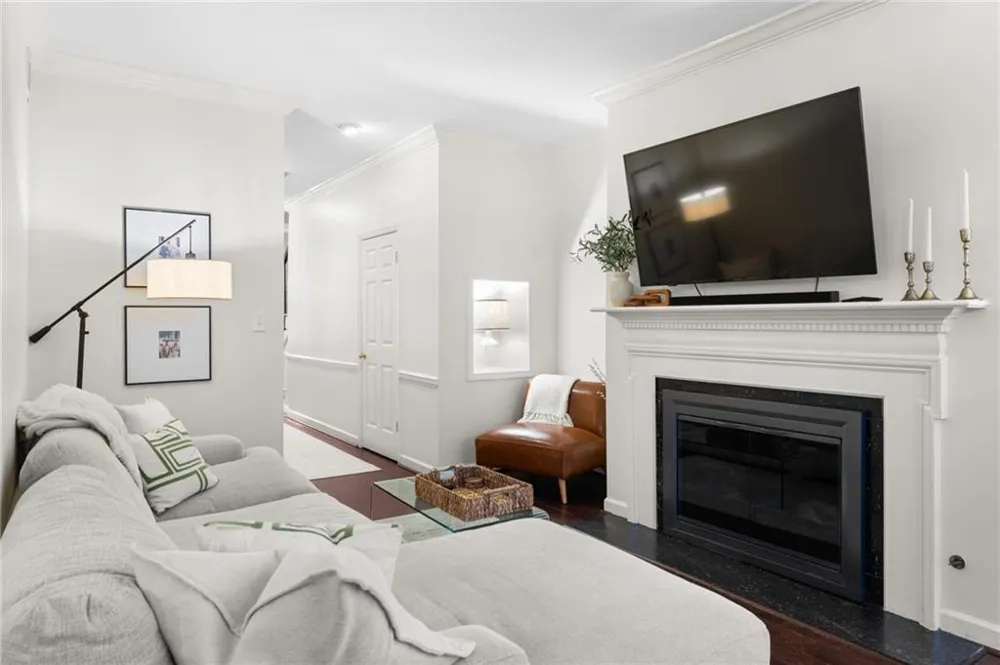 63 Willow Glen Atlanta, GA 30342