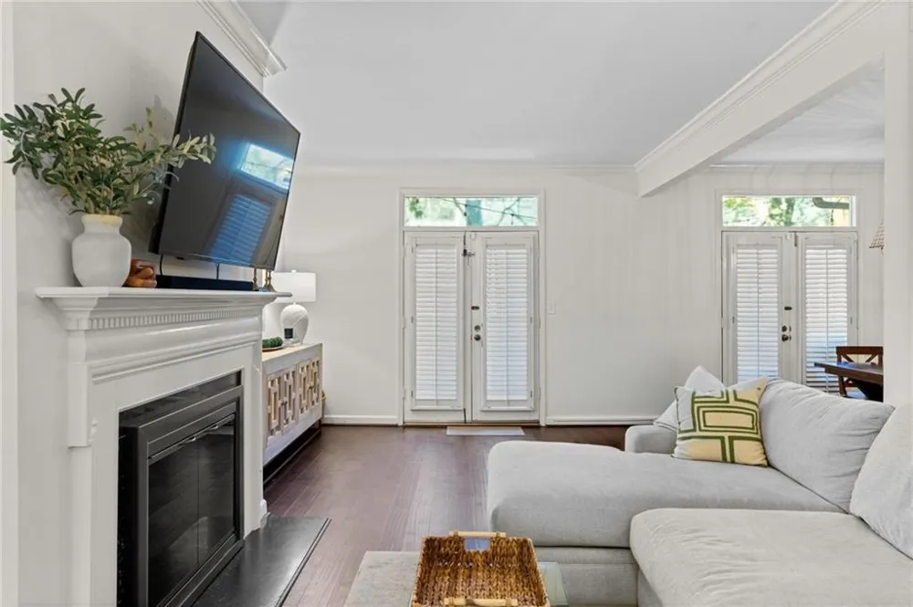 63 Willow Glen Atlanta, GA 30342