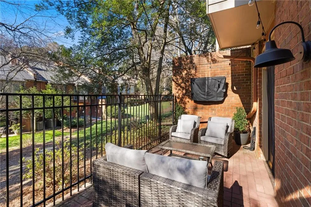 63 Willow Glen Atlanta, GA 30342