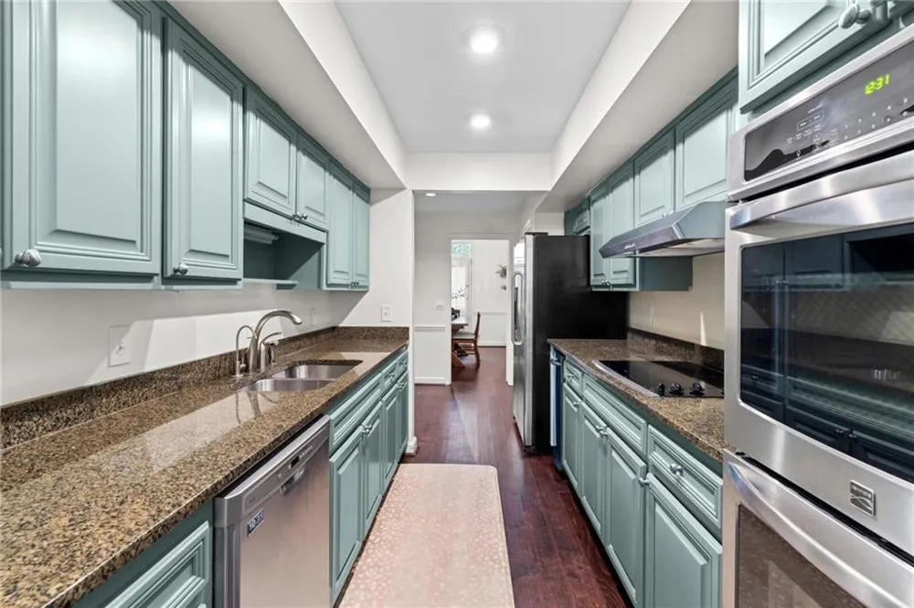 63 Willow Glen Atlanta, GA 30342
