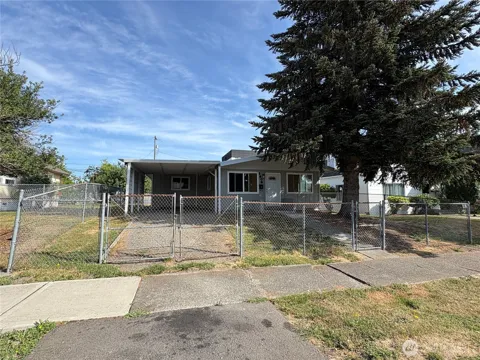 1609 E Wright Avenue