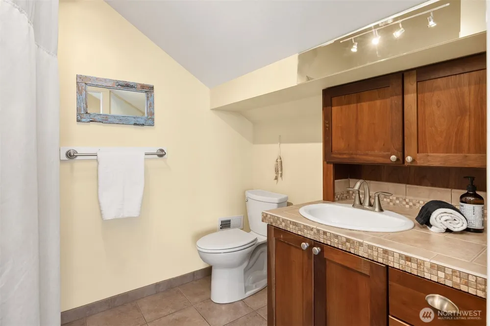 2271 Eastpoint Road Langley, WA 98260