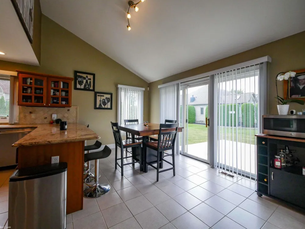 49571 Compass Point Drive Chesterfield Township, MI 48047