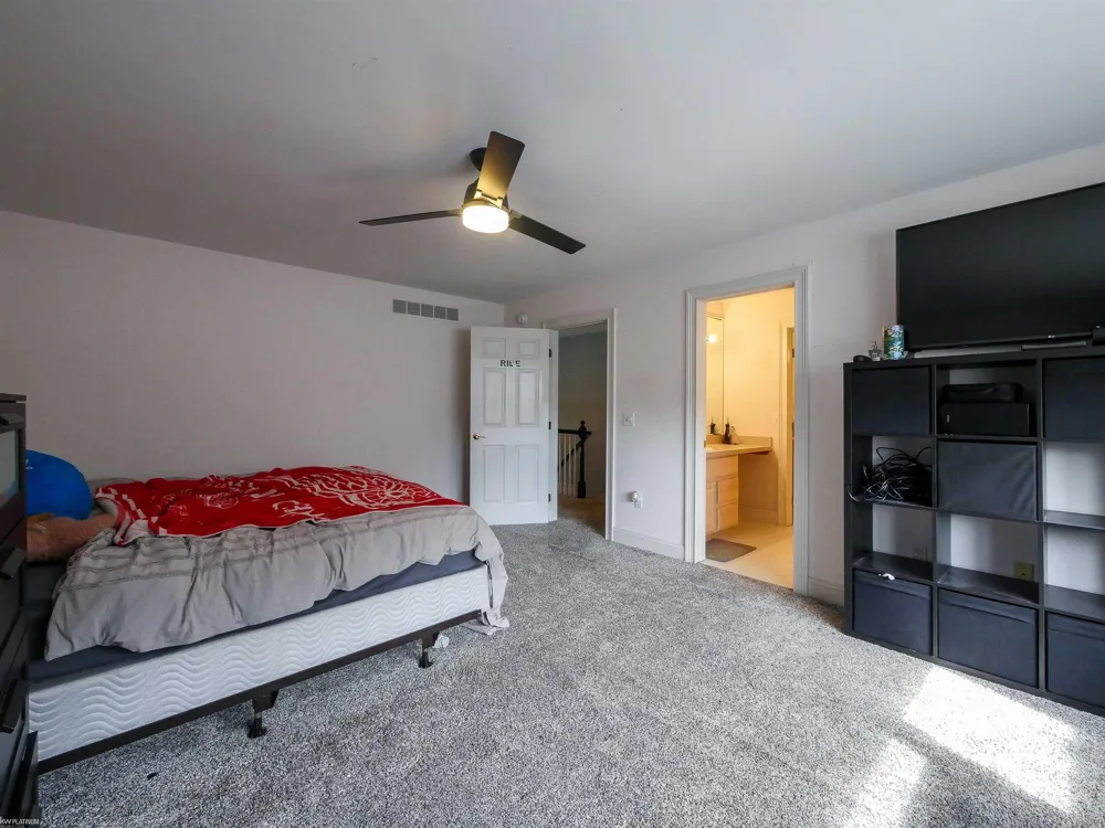 49571 Compass Point Drive Chesterfield Township, MI 48047