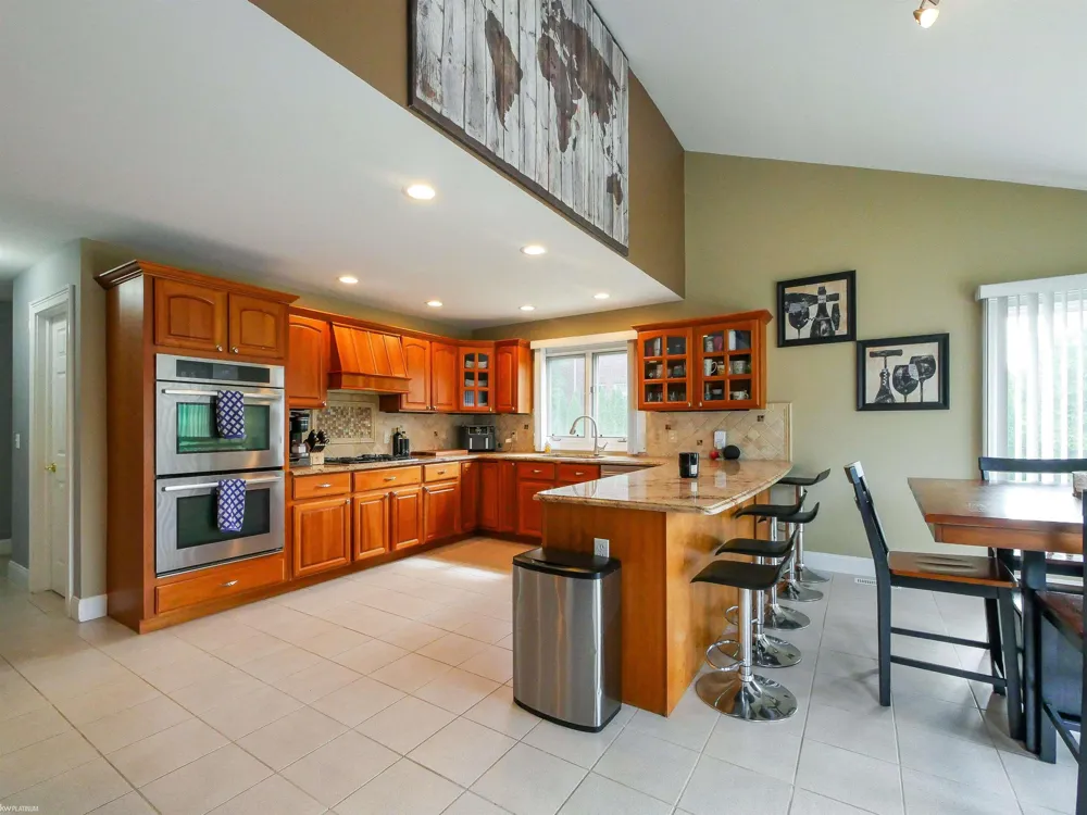 49571 Compass Point Drive Chesterfield Township, MI 48047