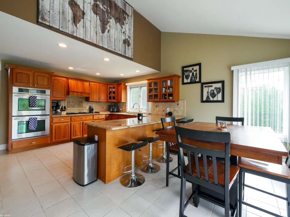 49571 Compass Point Drive Chesterfield Township, MI 48047