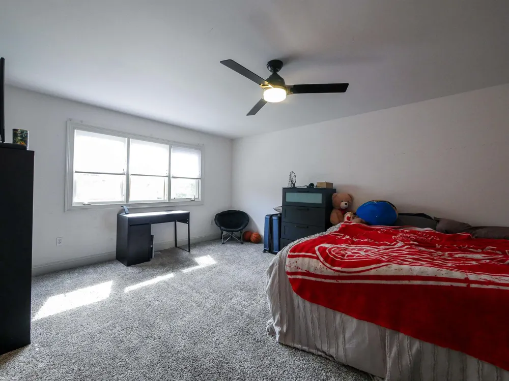 49571 Compass Point Drive Chesterfield Township, MI 48047