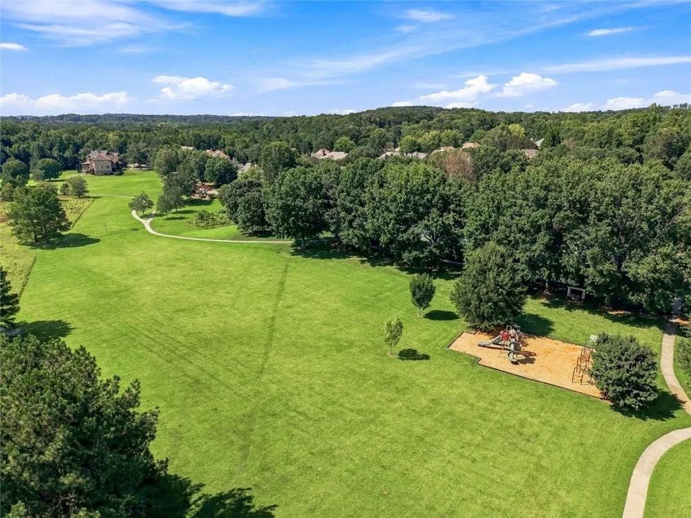 1044 Meadow Club Court Suwanee, GA 30024