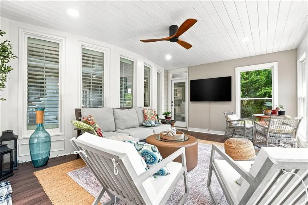 1044 Meadow Club Court Suwanee, GA 30024