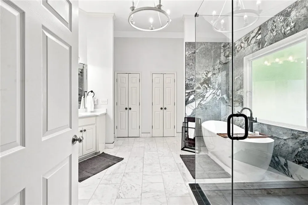 1044 Meadow Club Court Suwanee, GA 30024
