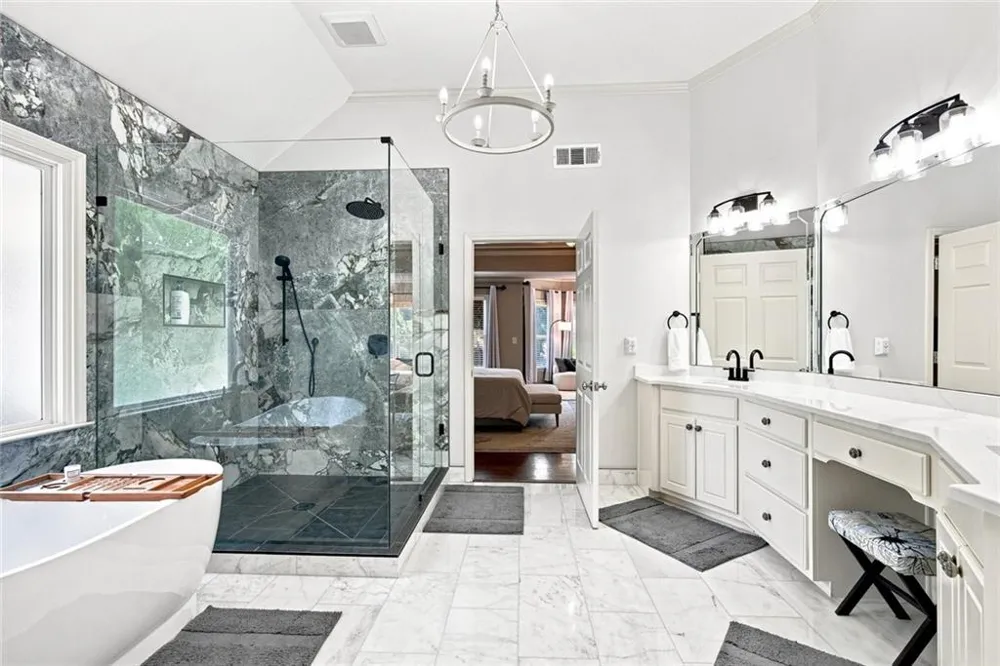 1044 Meadow Club Court Suwanee, GA 30024