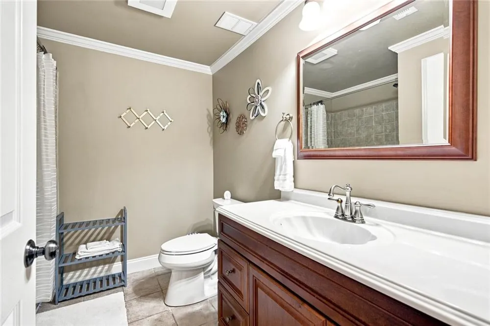 1044 Meadow Club Court Suwanee, GA 30024
