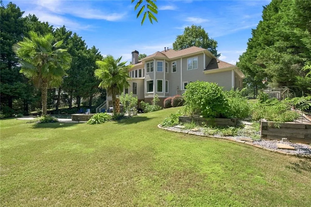 1044 Meadow Club Court Suwanee, GA 30024