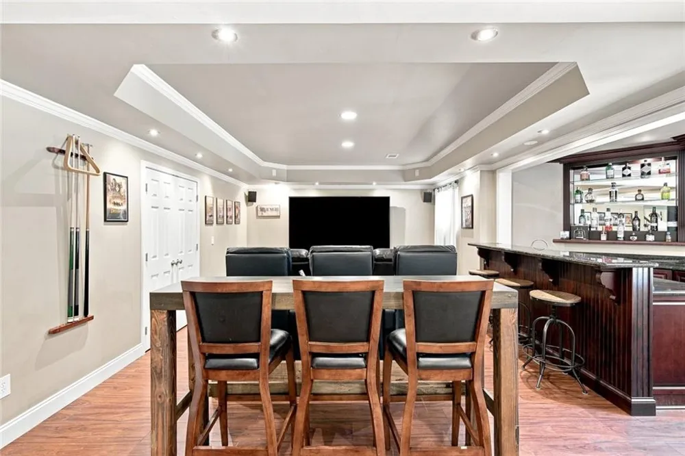 1044 Meadow Club Court Suwanee, GA 30024