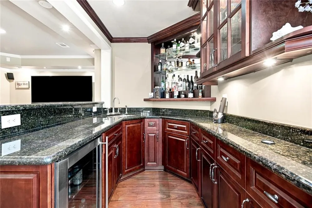 1044 Meadow Club Court Suwanee, GA 30024