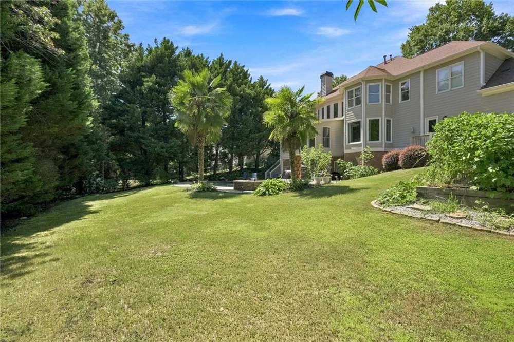 1044 Meadow Club Court Suwanee, GA 30024