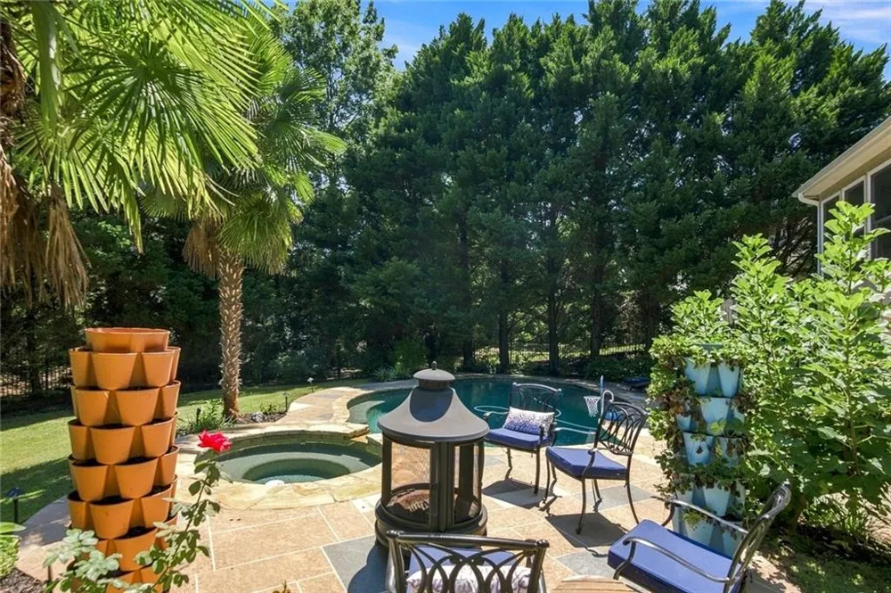 1044 Meadow Club Court Suwanee, GA 30024