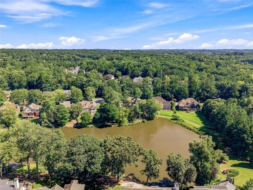 1044 Meadow Club Court Suwanee, GA 30024