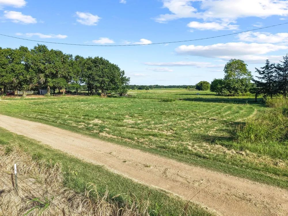 County Road 2131 Telephone, TX 75488