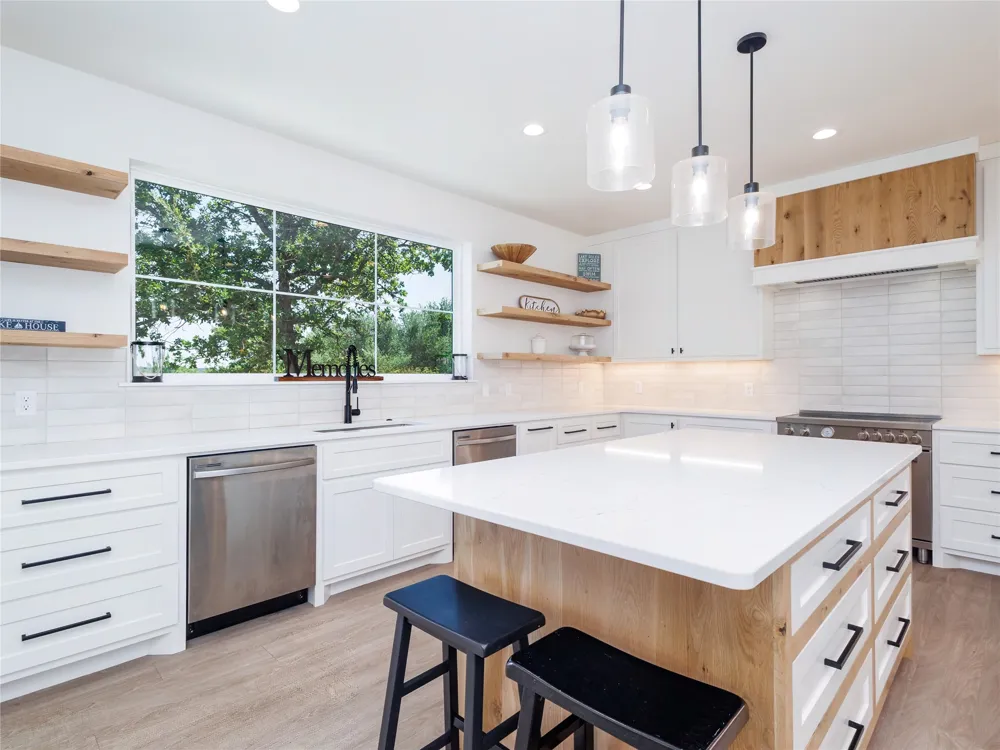 660 Oak Point Drive May, TX 76857