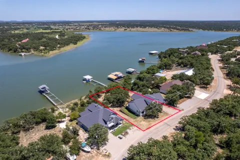 660 Oak Point Drive