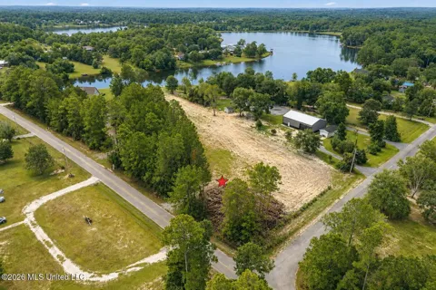 Twin Lakes Drive