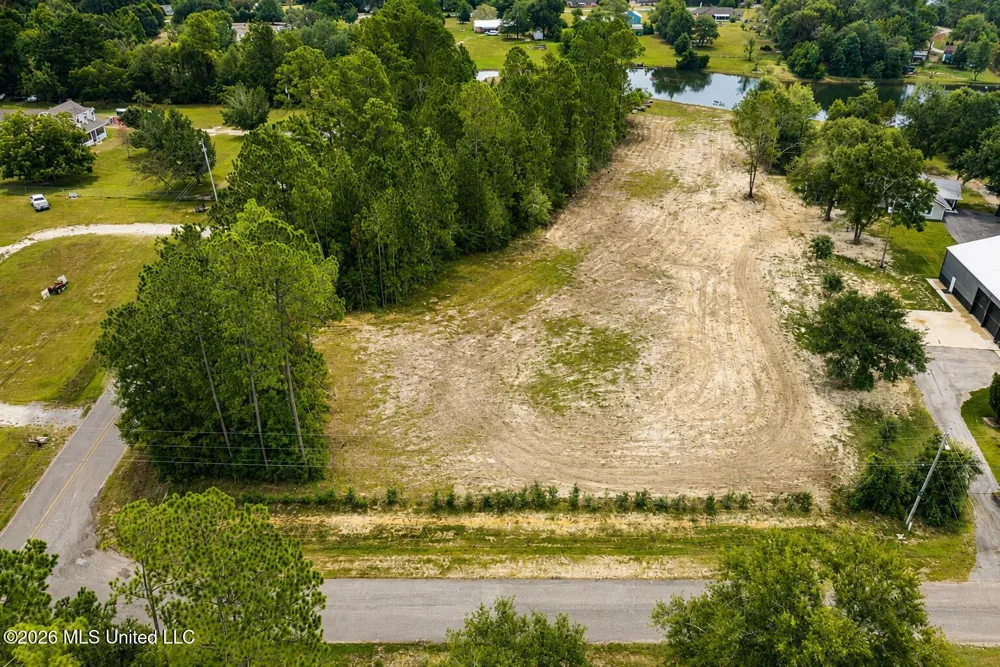 Twin Lakes Drive Saucier, MS 39574