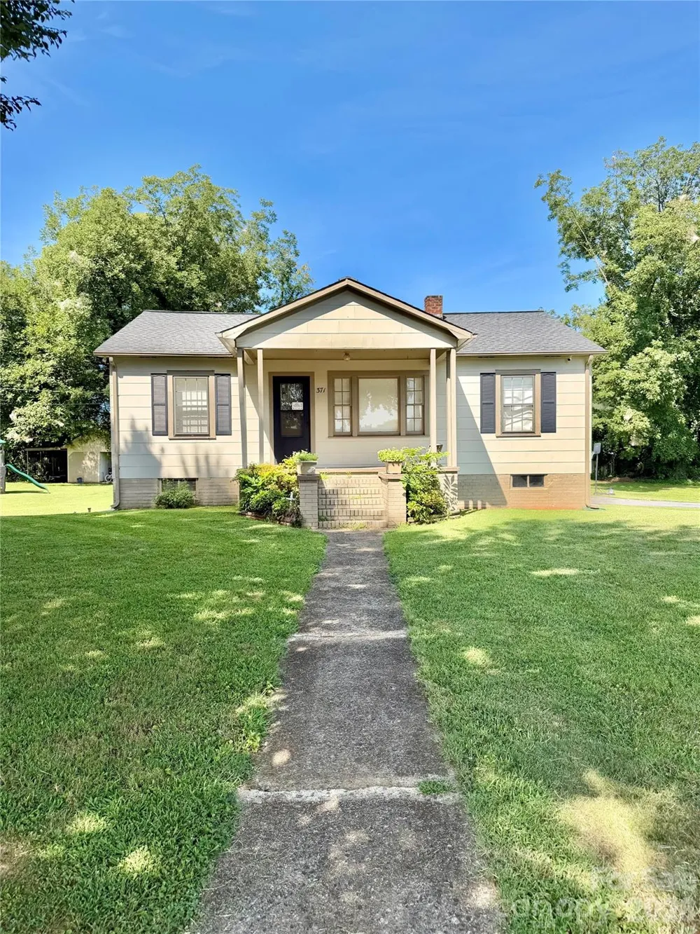 371 Sulphur Springs Road Hiddenite, NC 28636