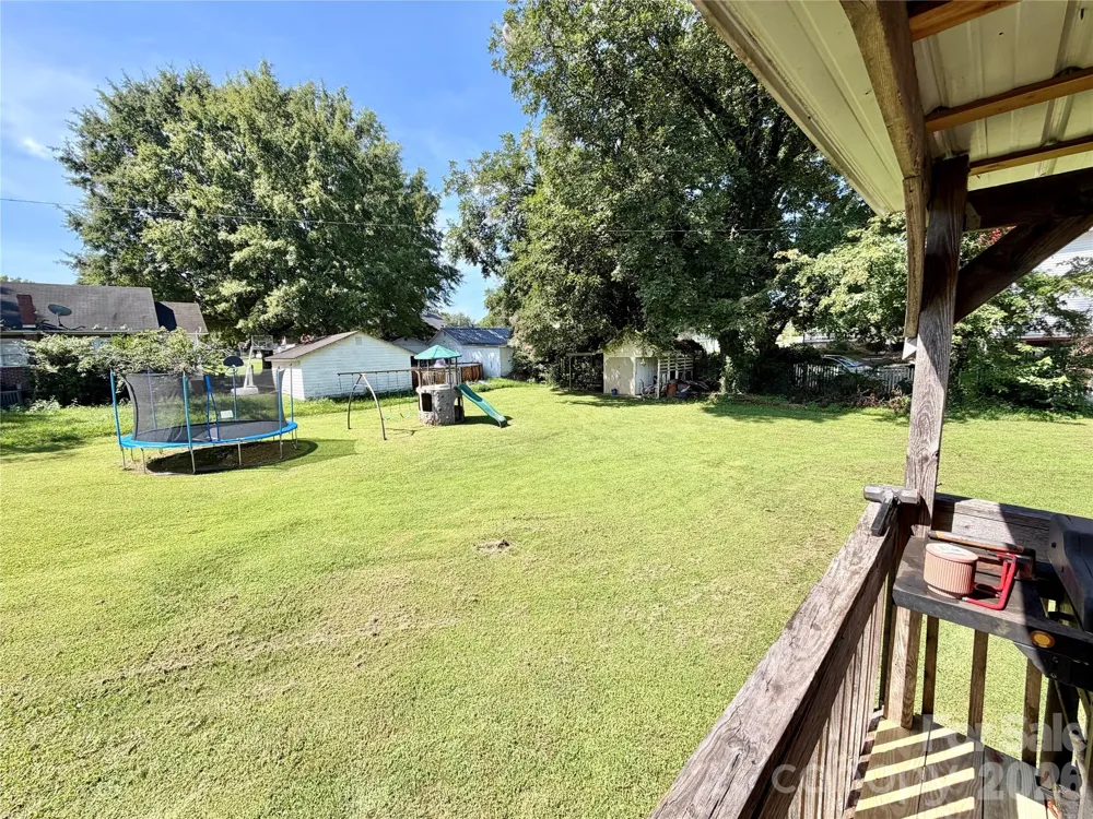 371 Sulphur Springs Road Hiddenite, NC 28636