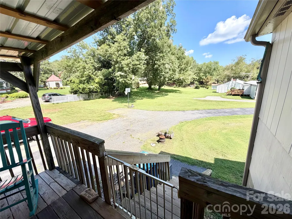 371 Sulphur Springs Road Hiddenite, NC 28636