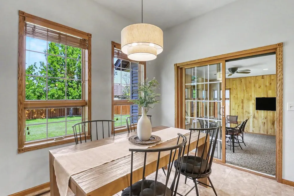 555 Queens Court Moorhead, MN 56560